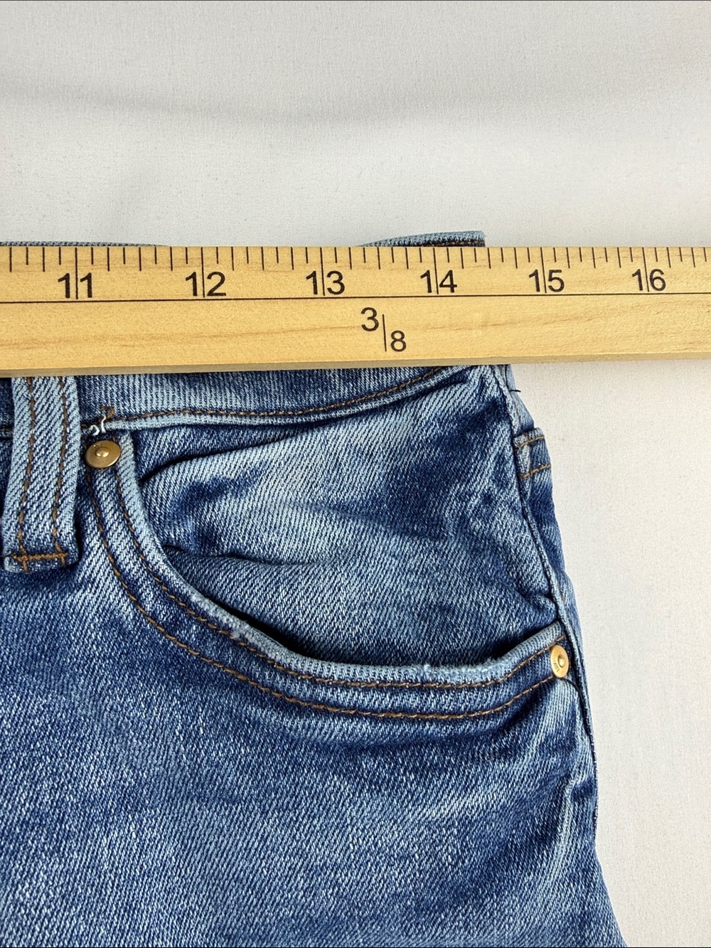 Kut from the Kloth Nadia Flare High Rise Distressed Jeans – Women's Size 6 - Picture 7 of 10
